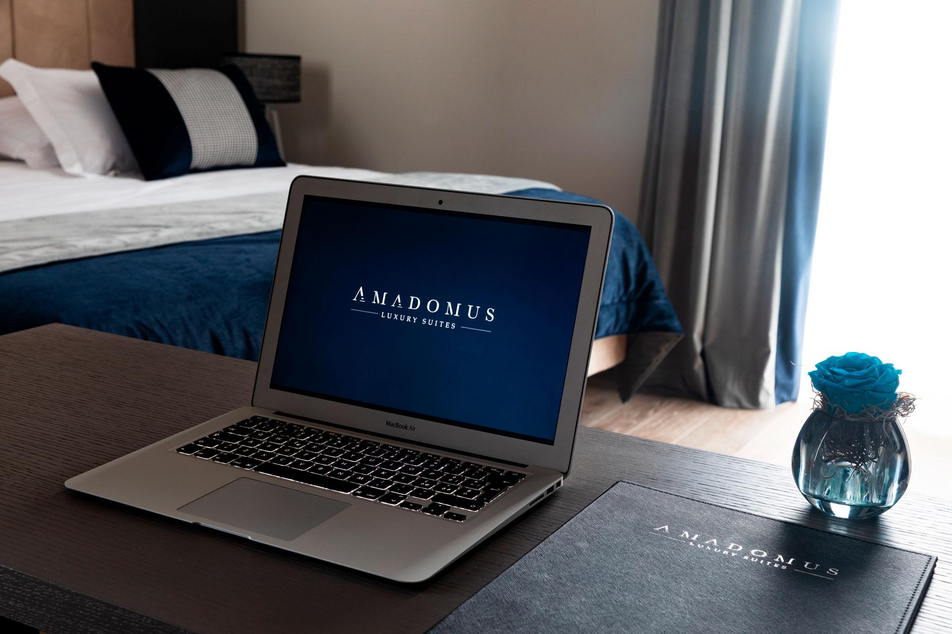 Amadomus Luxury Suites Наполи Екстериор снимка