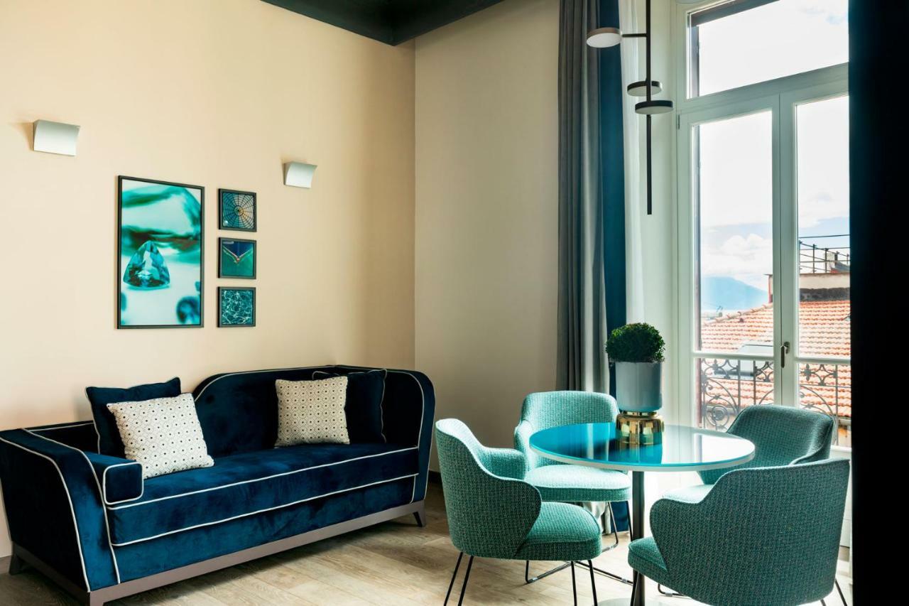 Amadomus Luxury Suites Наполи Екстериор снимка